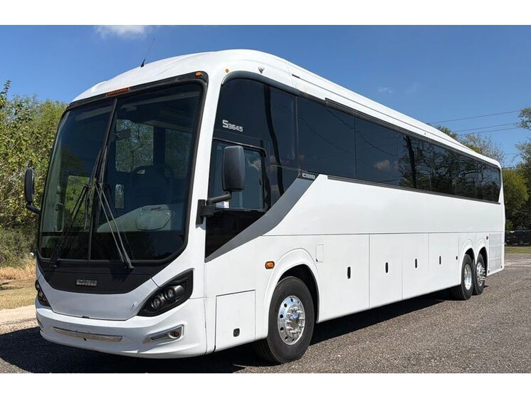 2014 Freightliner Giro 3600